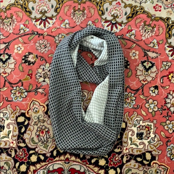 J.jill Silk windowpane print infinity scarf - Picture 5 of 8